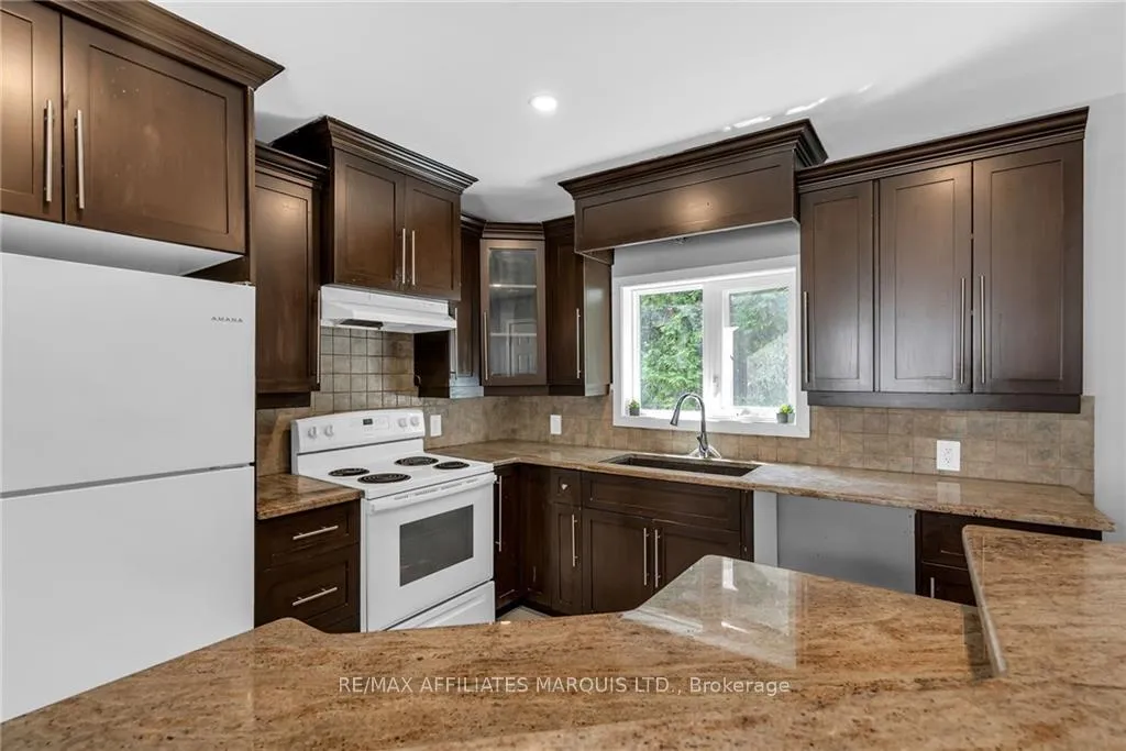 Photo 18 of 419 Water Street E, Cornwall — HOMEH