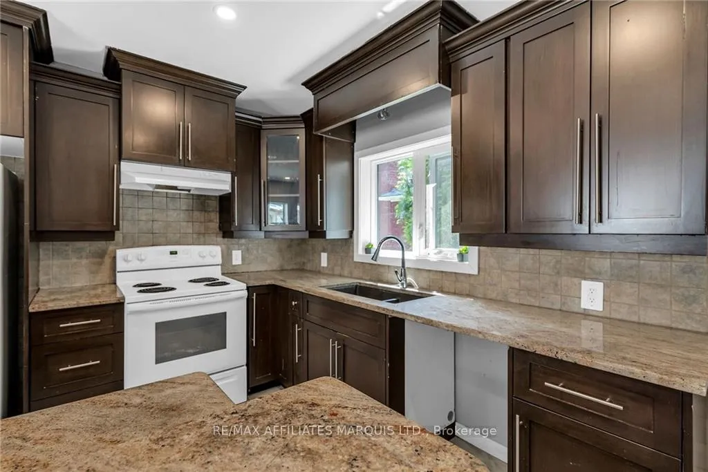 Photo 19 of 419 Water Street E, Cornwall — HOMEH