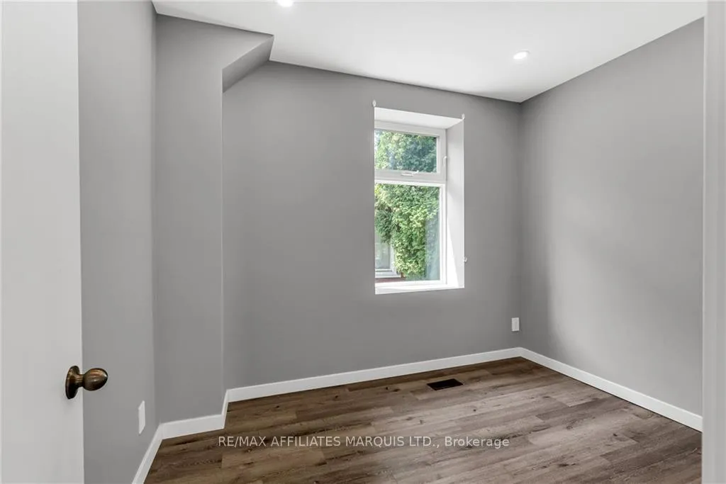 Photo 24 of 419 Water Street E, Cornwall — HOMEH