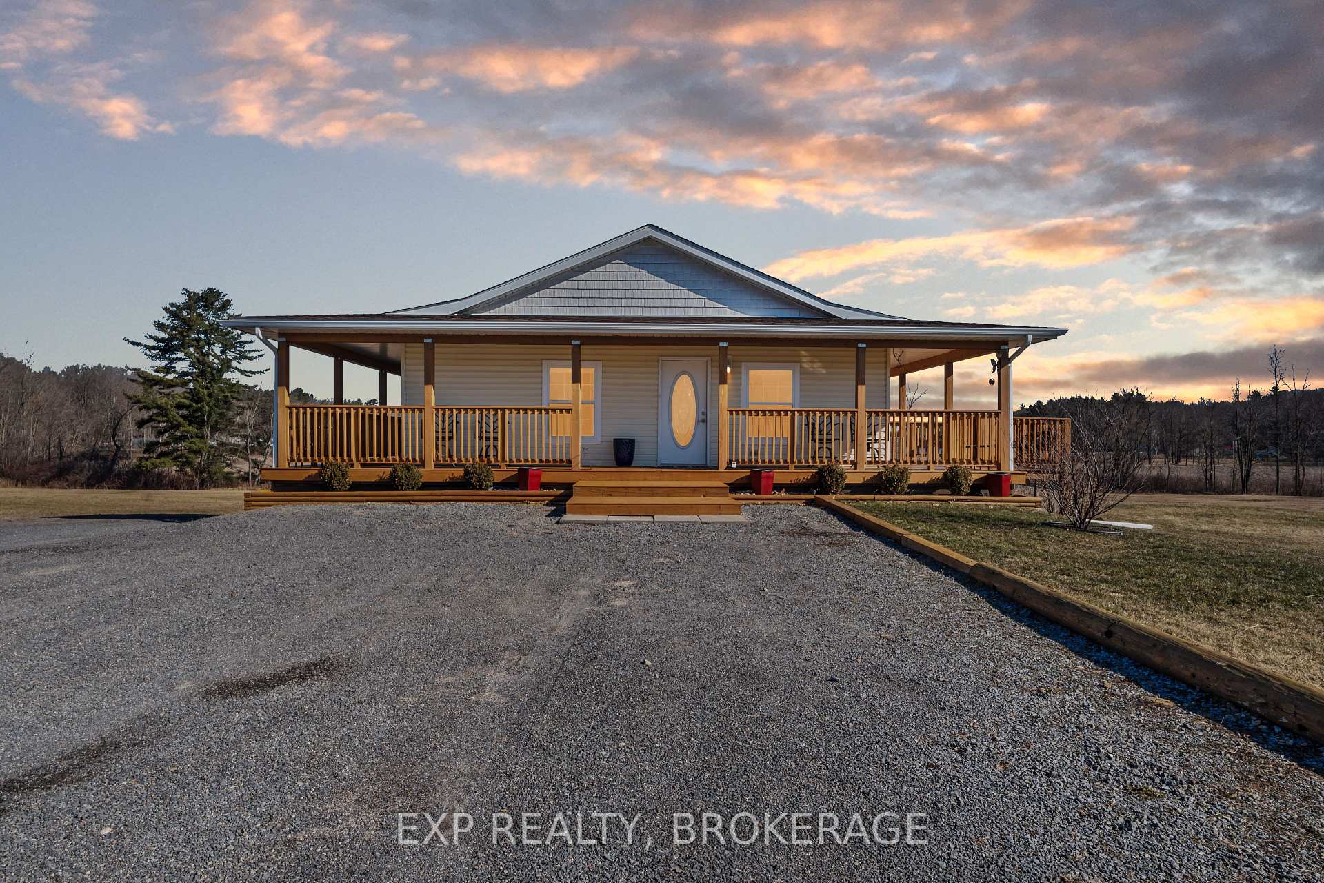 Photo 1 of 39 Starlight Lane, Frontenac, Frontenac South — HOMEH