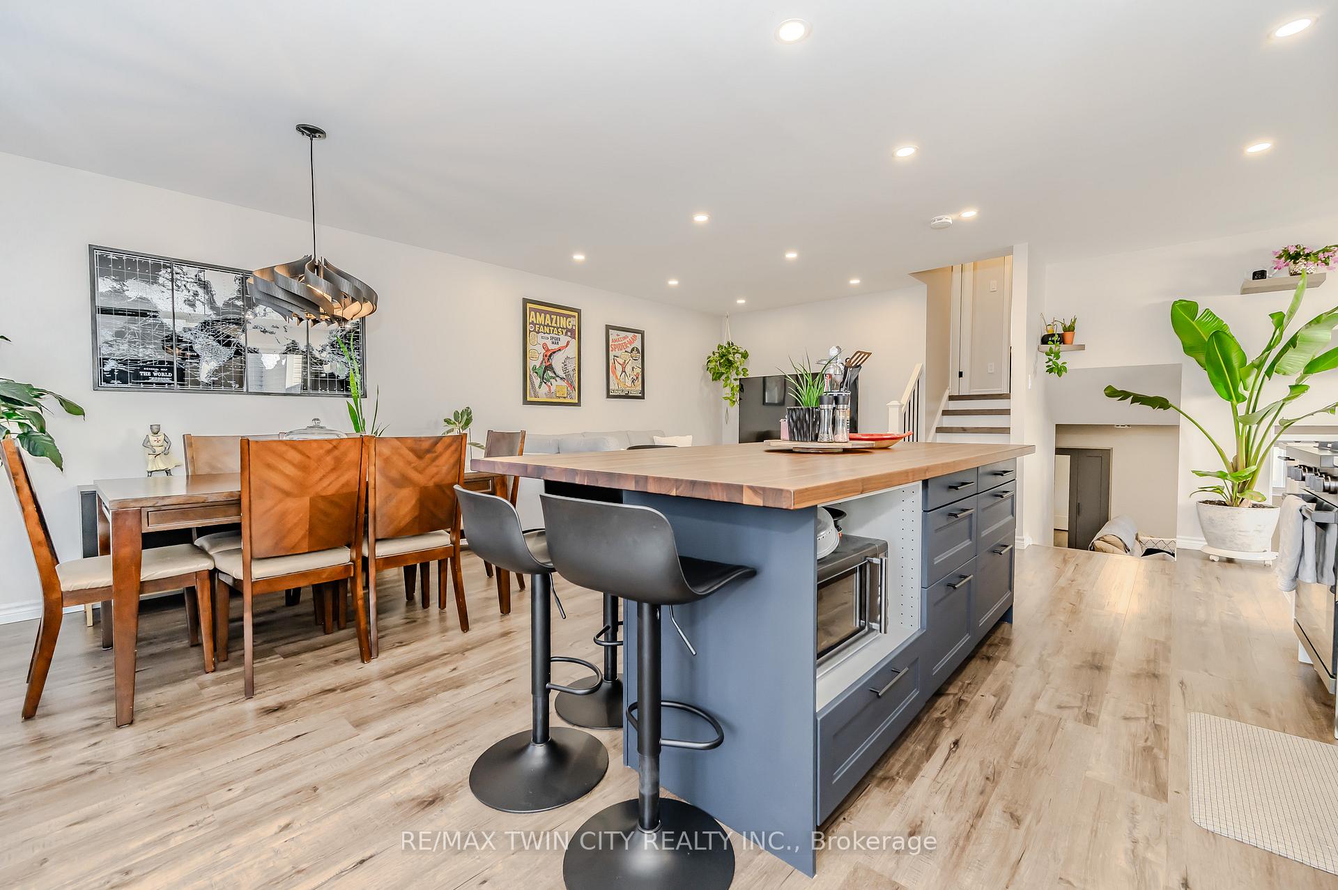 Photo 12 of 518 Mortimer Drive, Cambridge — HOMEH
