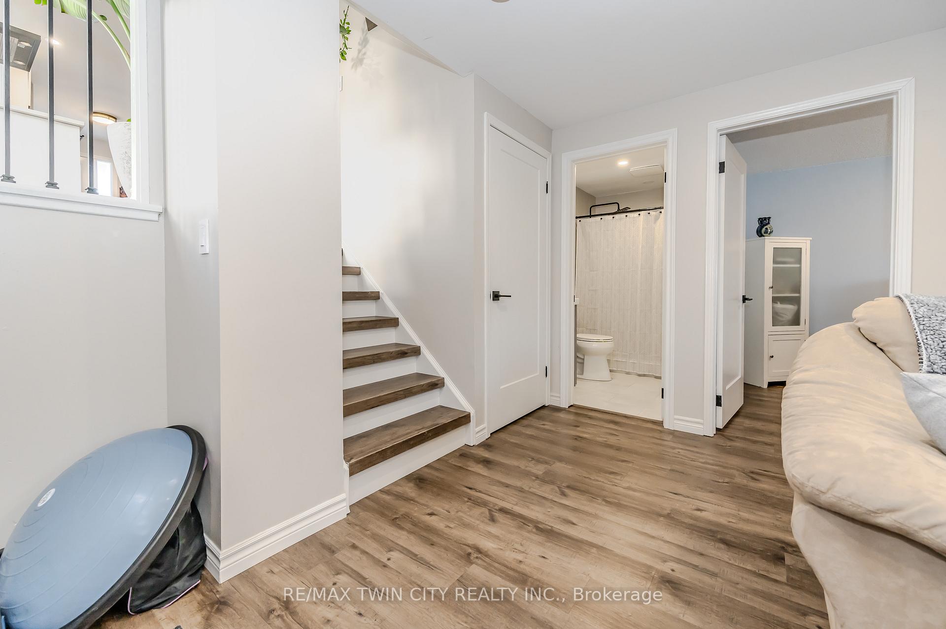 Photo 17 of 518 Mortimer Drive, Cambridge — HOMEH