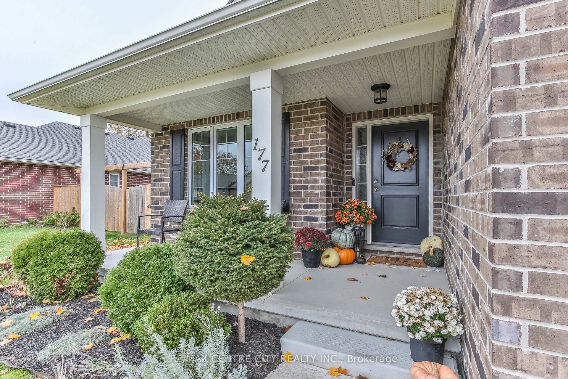 Photo 3 of 177 Tarry Parkway, Aylmer — HOMEH