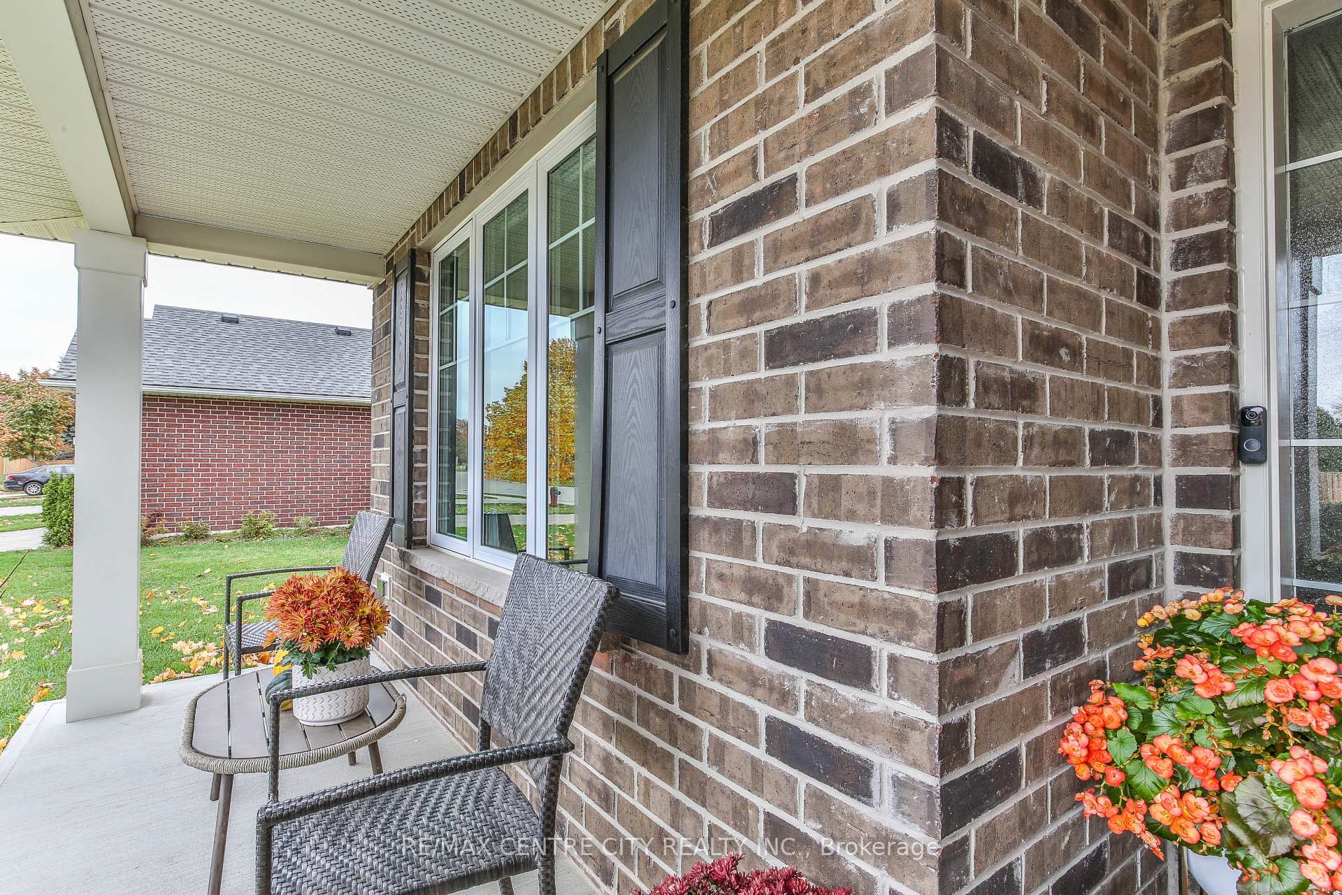 Photo 4 of 177 Tarry Parkway, Aylmer — HOMEH