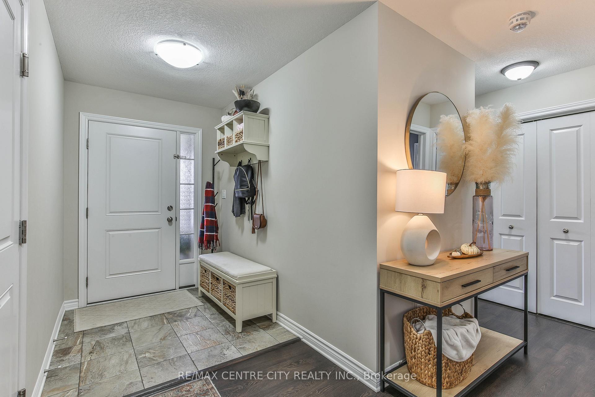 Photo 5 of 177 Tarry Parkway, Aylmer — HOMEH