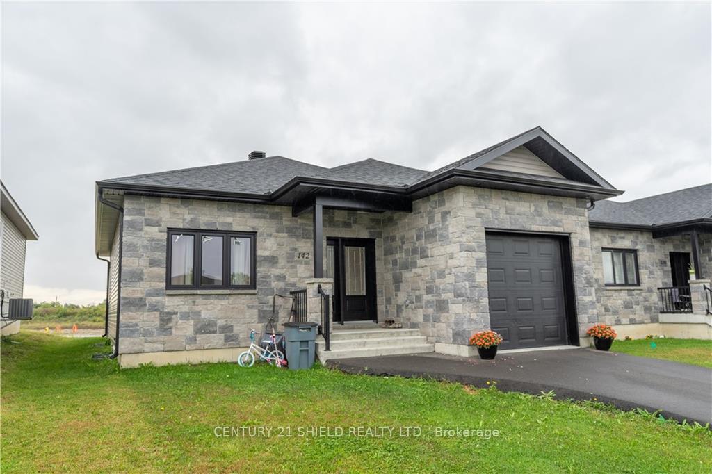 Photo 2 of 142 Bellwood Drive, Cornwall — HOMEH