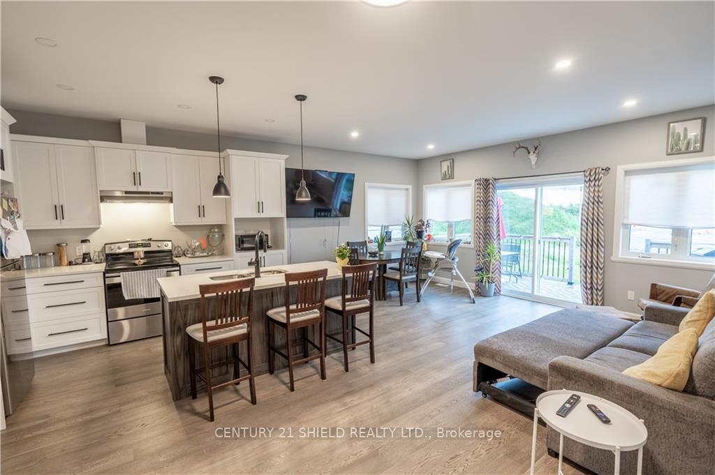 Photo 3 of 142 Bellwood Drive, Cornwall — HOMEH