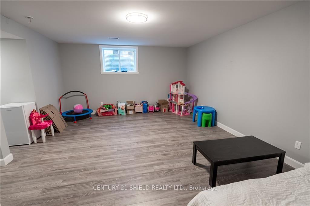 Photo 16 of 142 Bellwood Drive, Cornwall — HOMEH