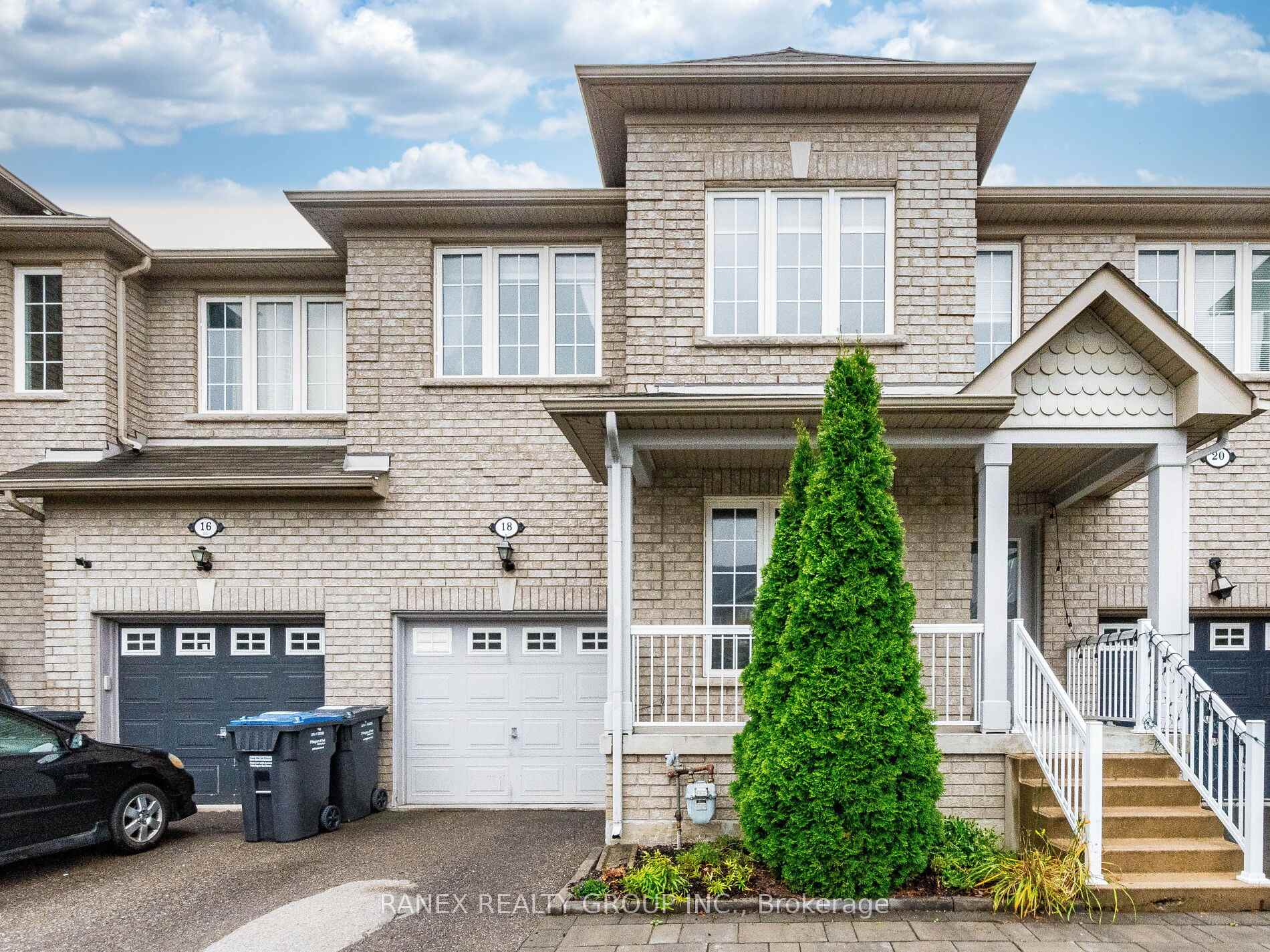 Photo 1 of 18 Tundra Swan Road, Brampton, Sandringham-Wellington — HOMEH