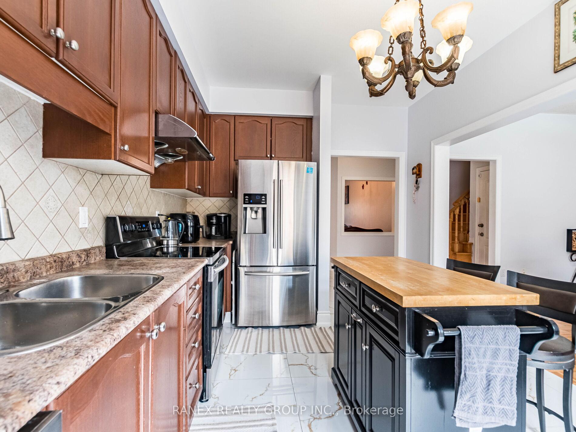 Photo 18 of 18 Tundra Swan Road, Brampton, Sandringham-Wellington — HOMEH
