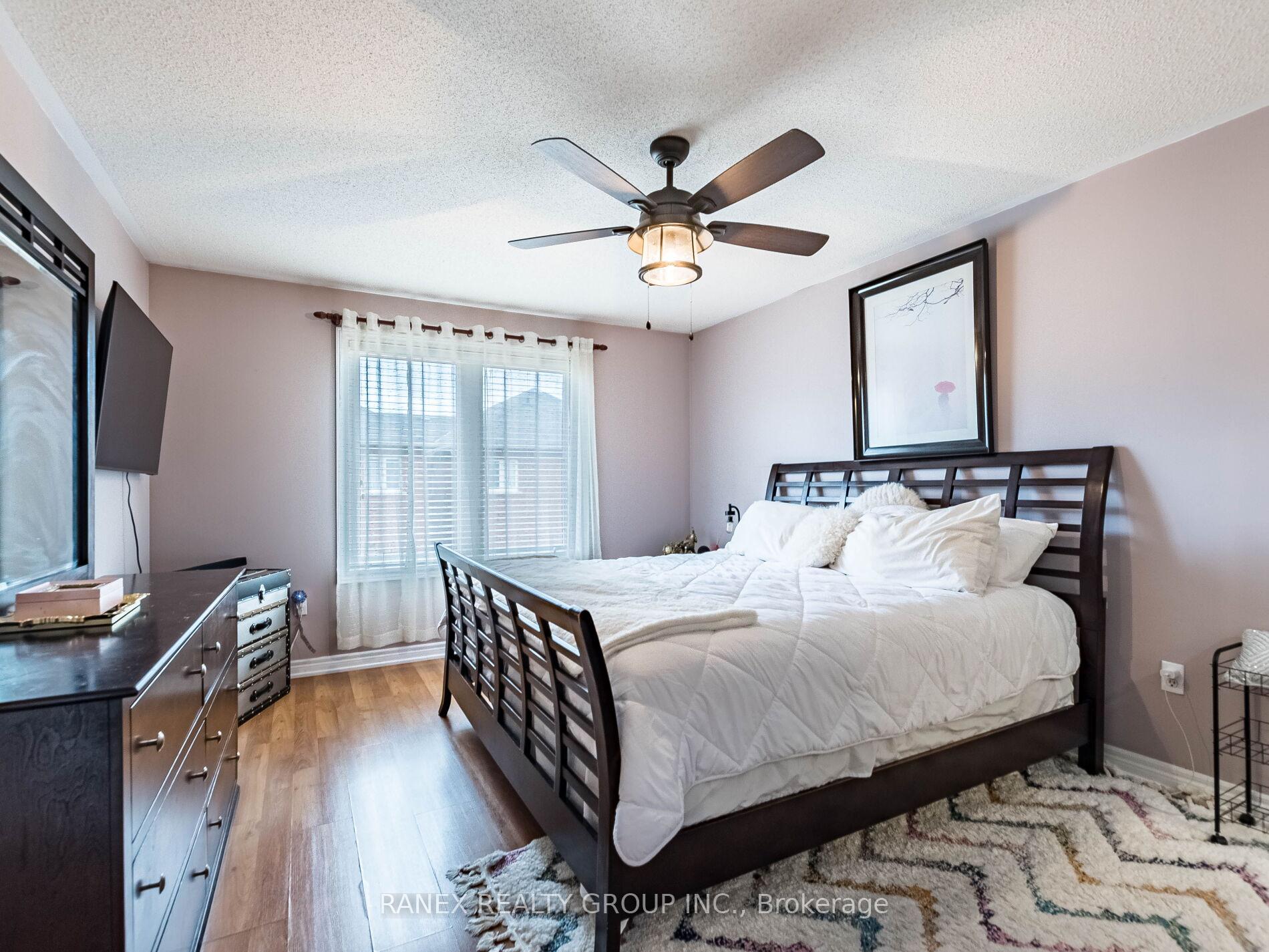 Photo 25 of 18 Tundra Swan Road, Brampton, Sandringham-Wellington — HOMEH