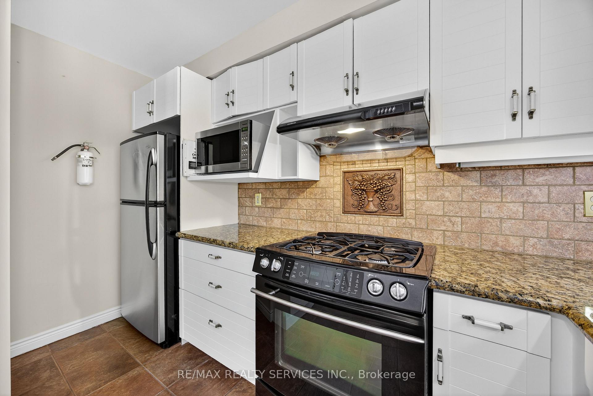 Photo 9 of 43 Mccort Drive, Caledon, Caledon Village — HOMEH