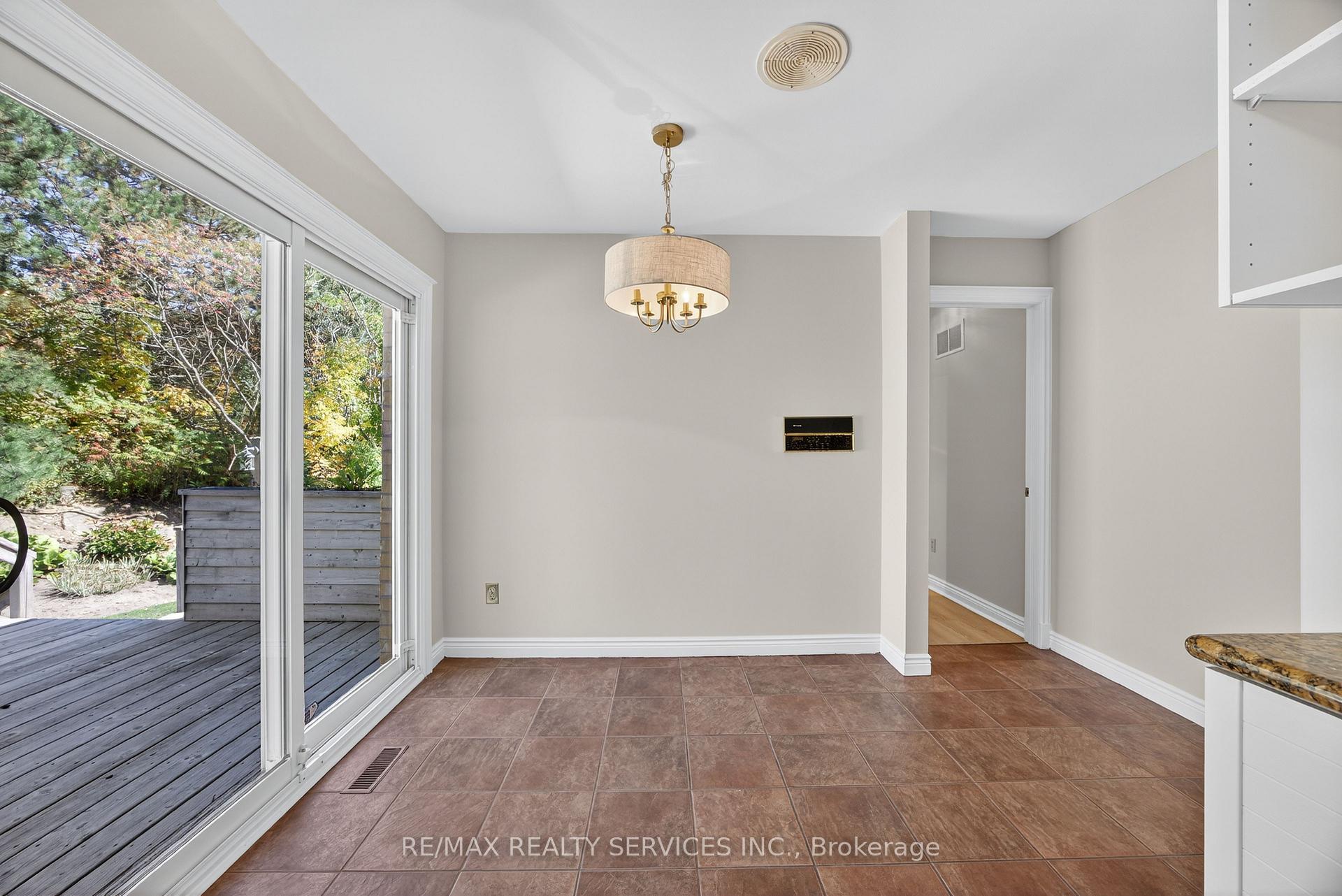 Photo 12 of 43 Mccort Drive, Caledon, Caledon Village — HOMEH