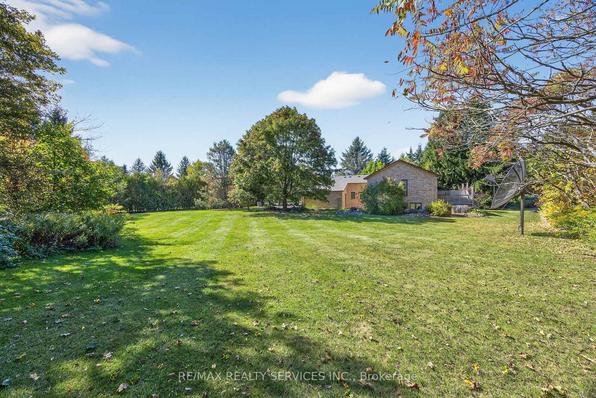 Photo 41 of 43 Mccort Drive, Caledon, Caledon Village — HOMEH