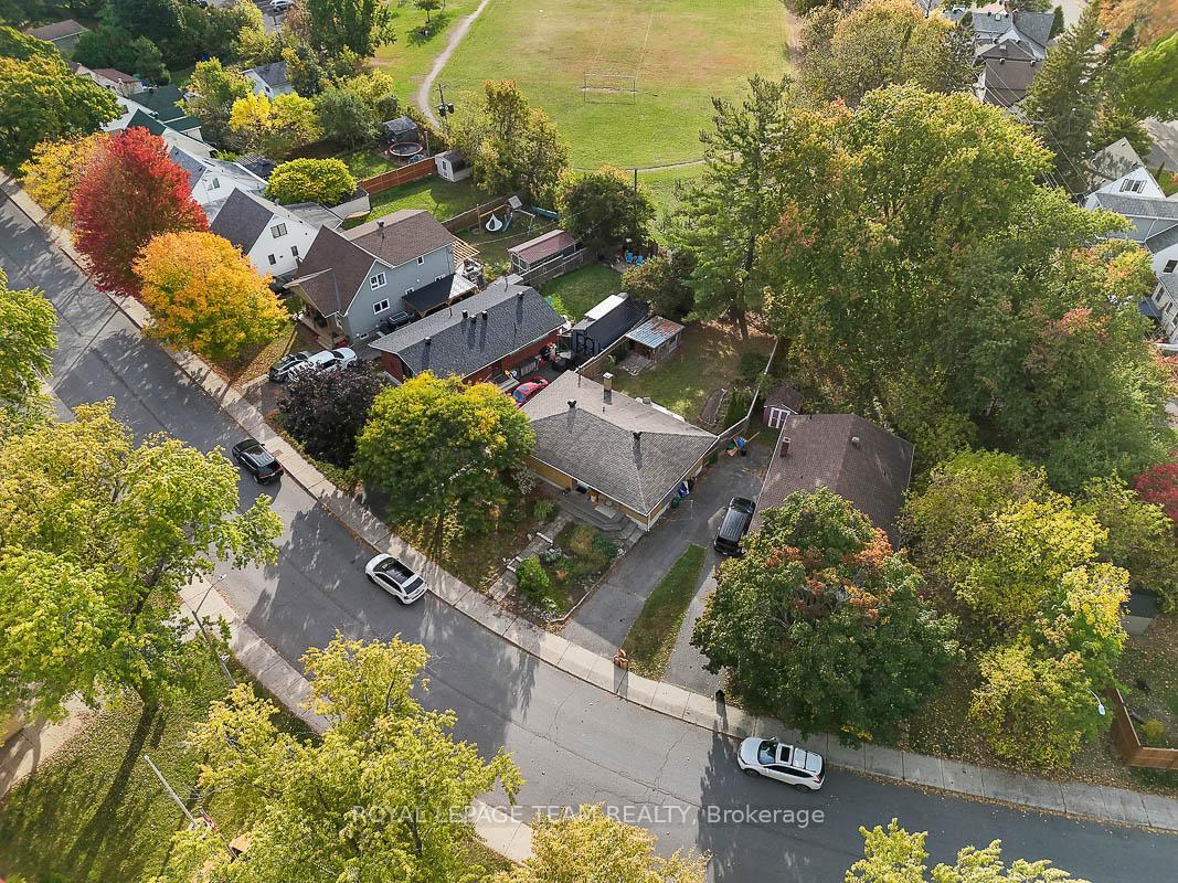 Photo 23 of 884 Admiral Avenue, Ottawa, Carlington — HOMEH
