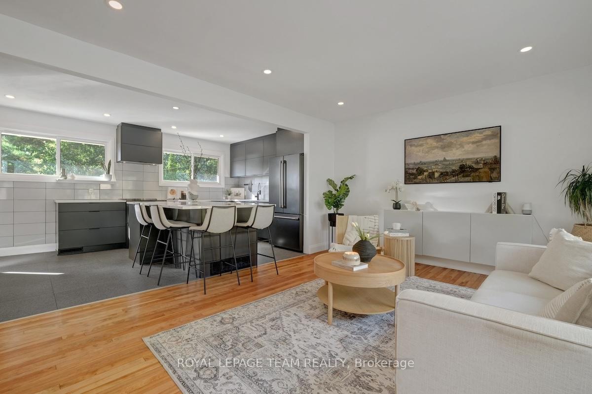 Photo 5 of 884 Admiral Avenue, Ottawa, Carlington — HOMEH