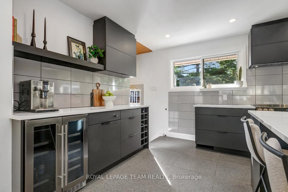 Photo 20 of 884 Admiral Avenue, Ottawa, Carlington — HOMEH