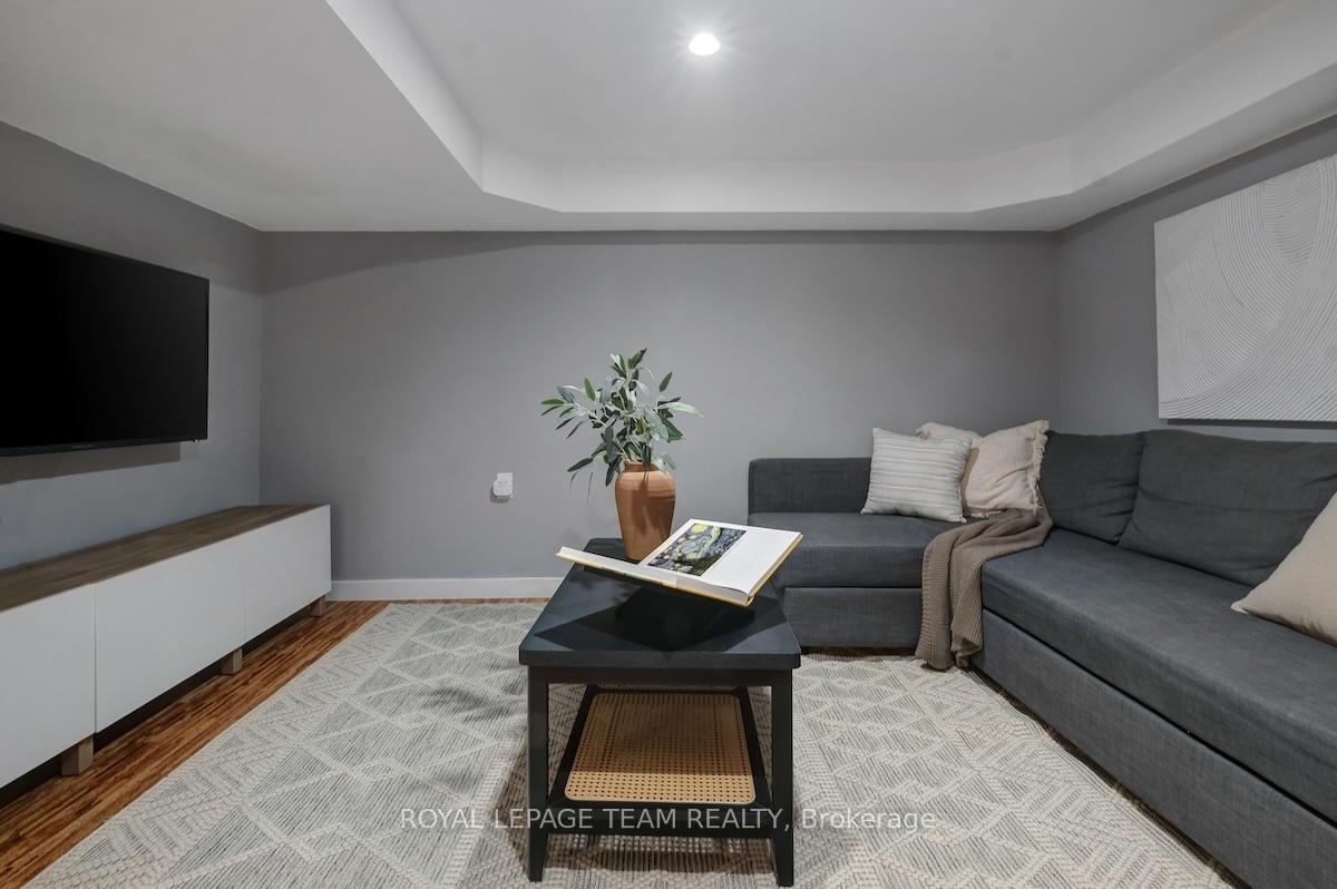 Photo 32 of 884 Admiral Avenue, Ottawa, Carlington — HOMEH