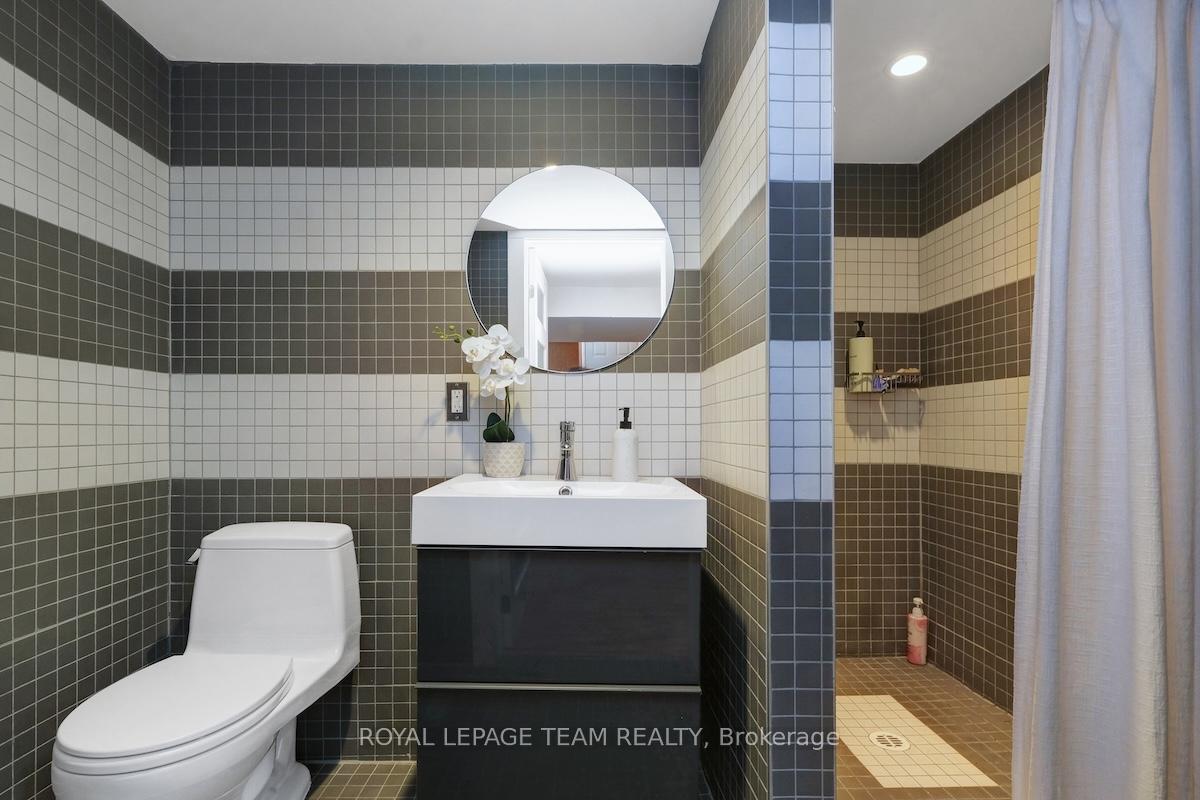 Photo 38 of 884 Admiral Avenue, Ottawa, Carlington — HOMEH