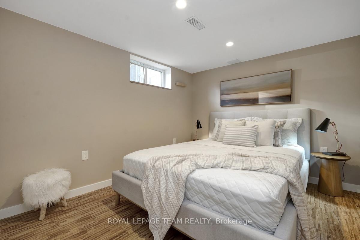 Photo 36 of 884 Admiral Avenue, Ottawa, Carlington — HOMEH
