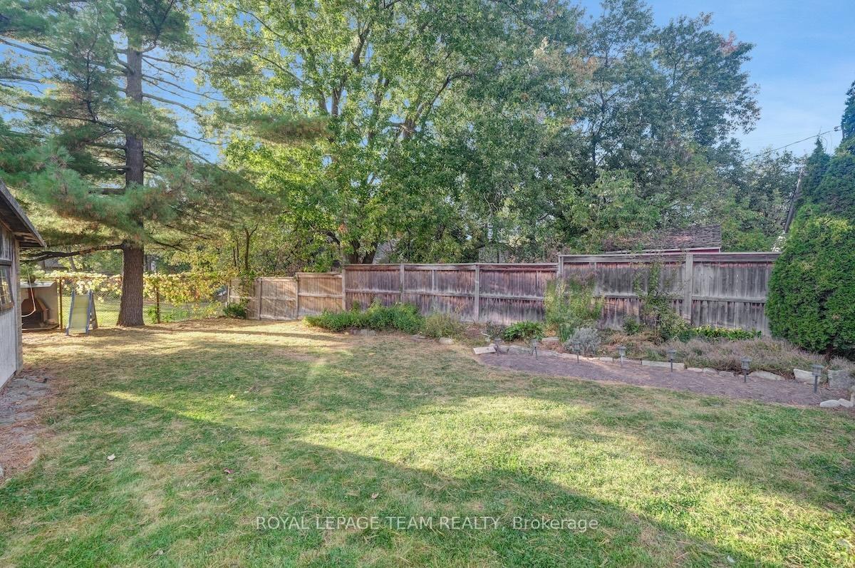 Photo 41 of 884 Admiral Avenue, Ottawa, Carlington — HOMEH