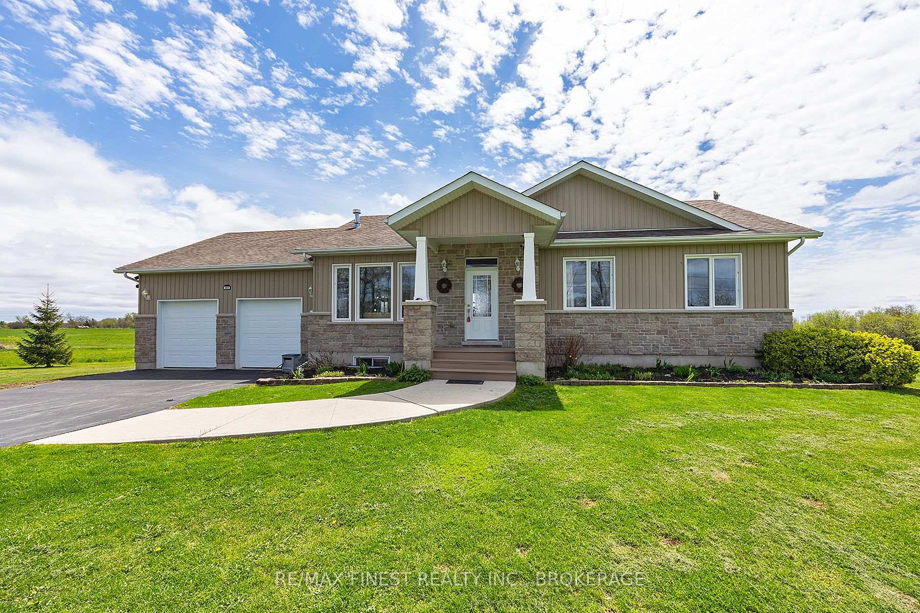 Photo 3 of 3077 Railton Road, Frontenac, Frontenac South — HOMEH