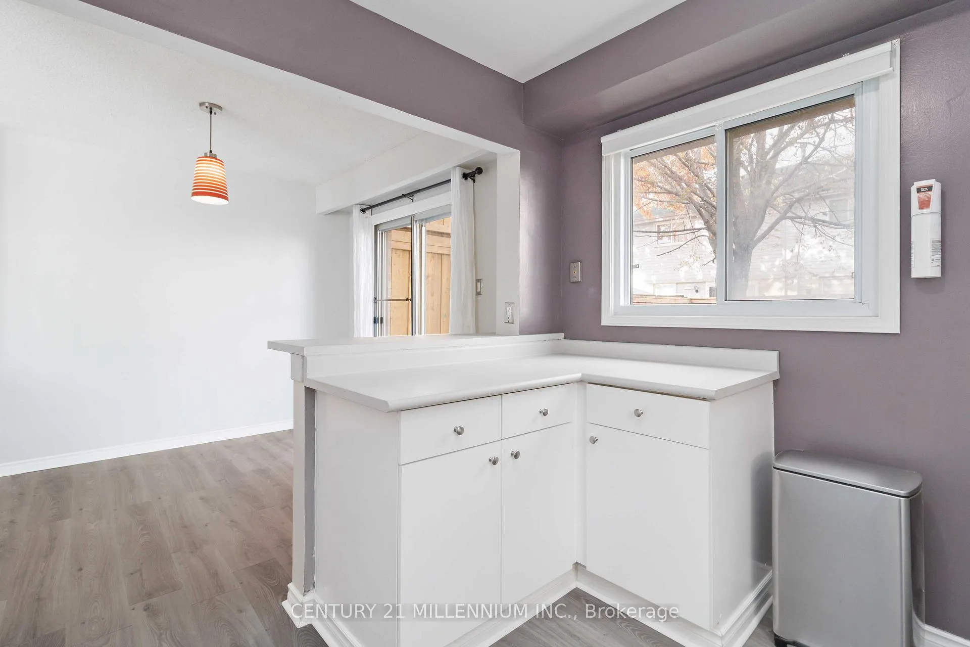 Photo 11 of 53 Courtleigh Square, Brampton, Heart Lake East — HOMEH