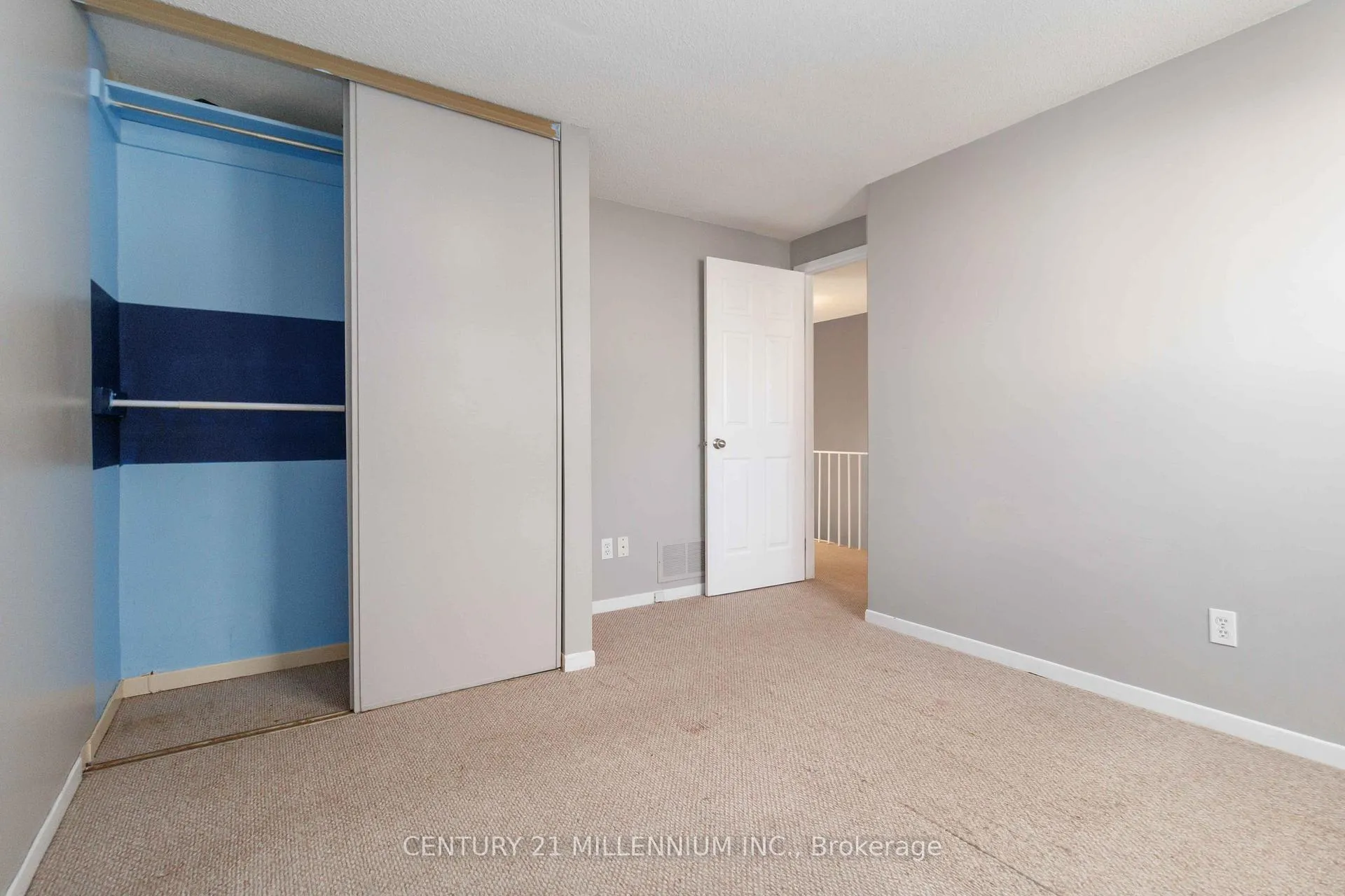 Photo 18 of 53 Courtleigh Square, Brampton, Heart Lake East — HOMEH