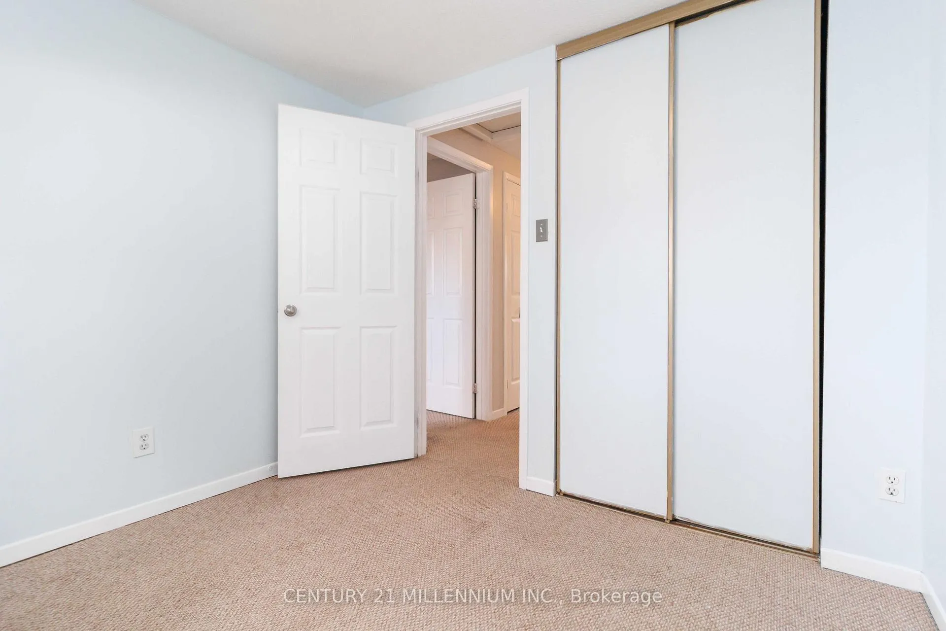Photo 19 of 53 Courtleigh Square, Brampton, Heart Lake East — HOMEH