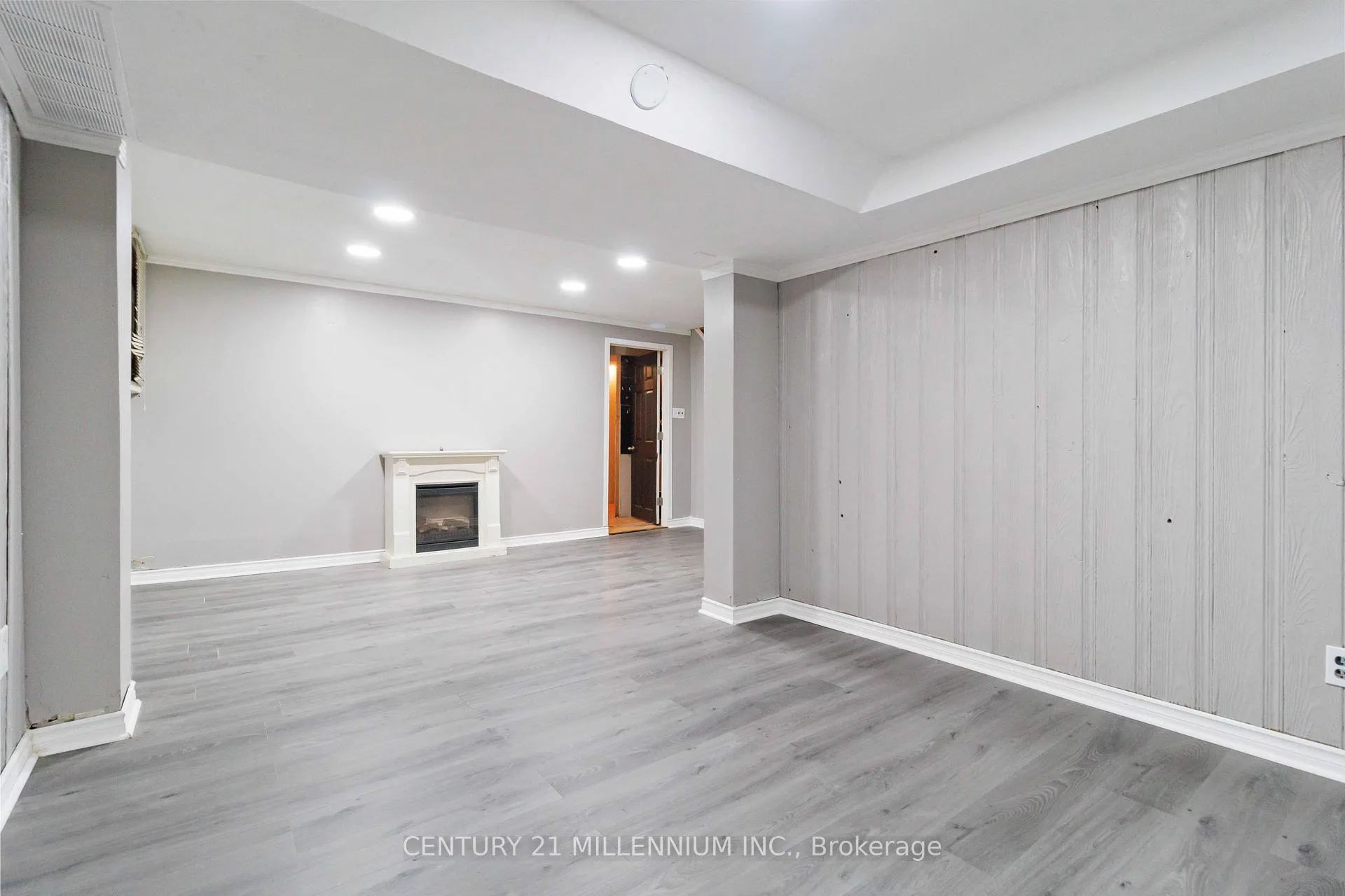 Photo 22 of 53 Courtleigh Square, Brampton, Heart Lake East — HOMEH