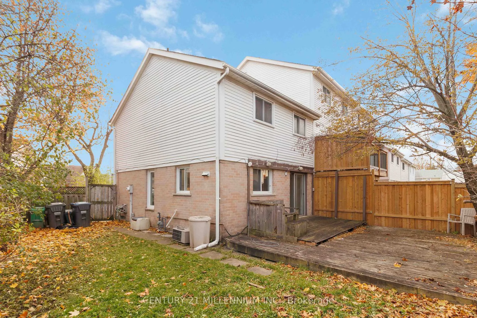 Photo 26 of 53 Courtleigh Square, Brampton, Heart Lake East — HOMEH