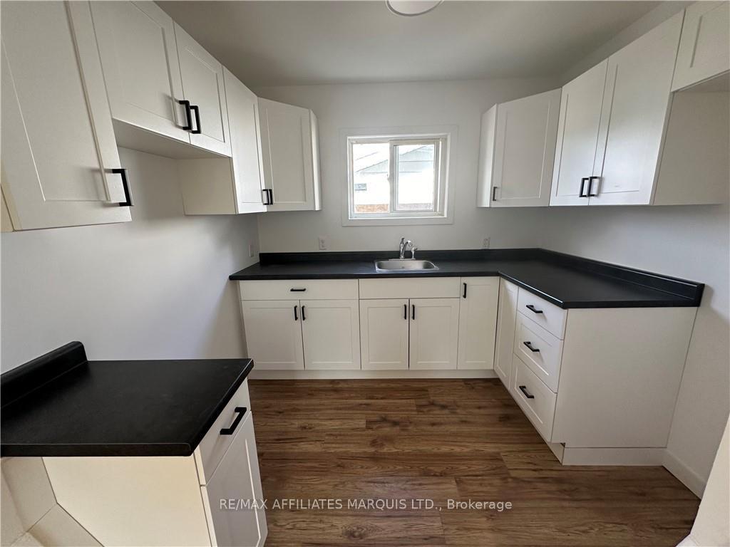 Photo 8 of 731 Gloucester Street N, Cornwall — HOMEH