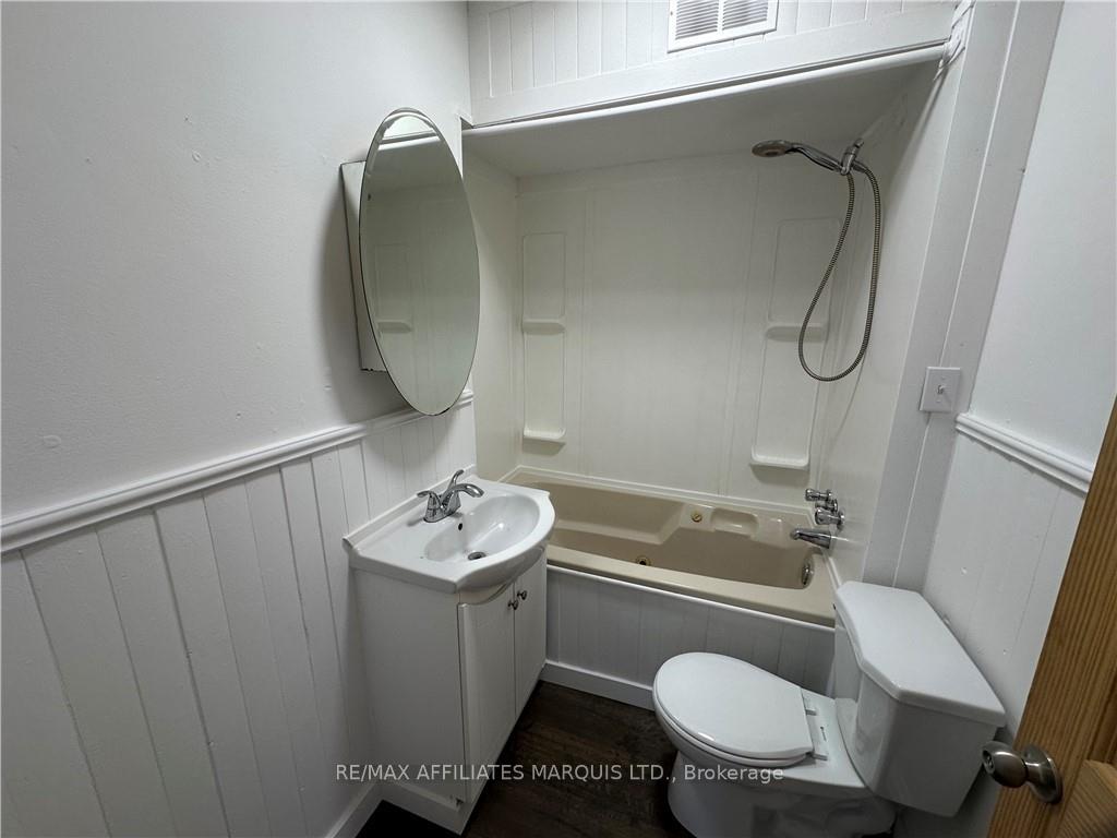 Photo 12 of 731 Gloucester Street N, Cornwall — HOMEH