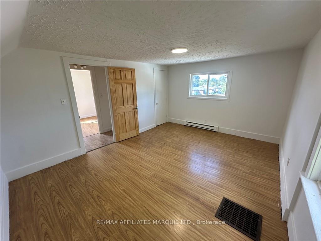 Photo 14 of 731 Gloucester Street N, Cornwall — HOMEH