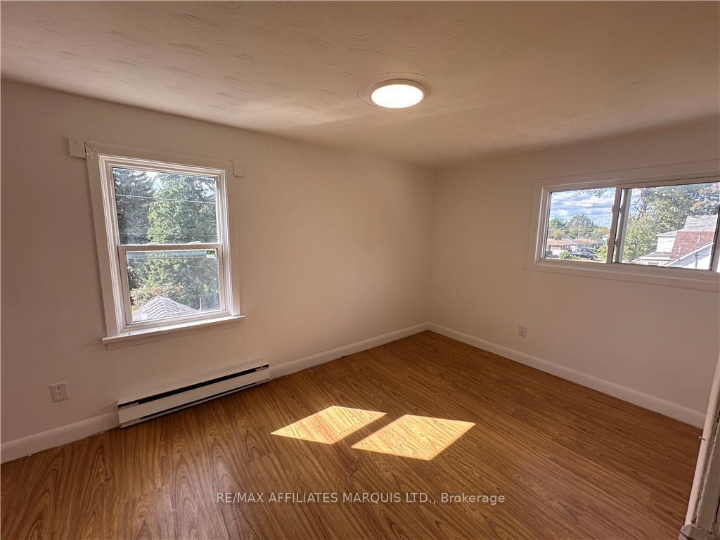 Photo 15 of 731 Gloucester Street N, Cornwall — HOMEH