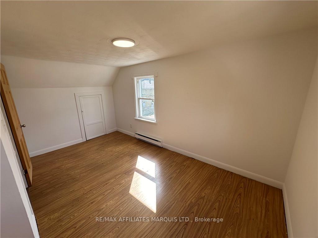 Photo 16 of 731 Gloucester Street N, Cornwall — HOMEH