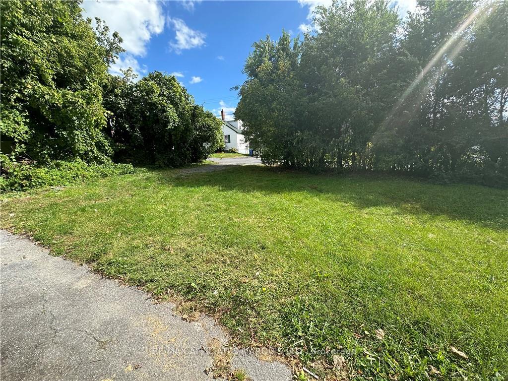 Photo 24 of 731 Gloucester Street N, Cornwall — HOMEH