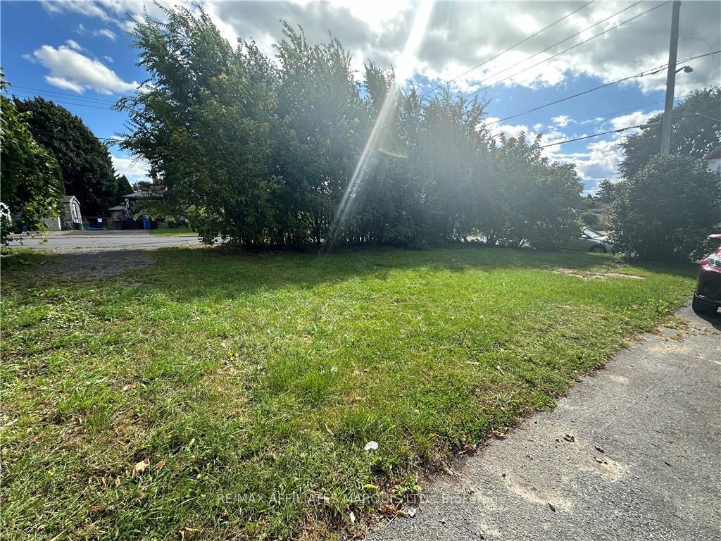 Photo 25 of 731 Gloucester Street N, Cornwall — HOMEH