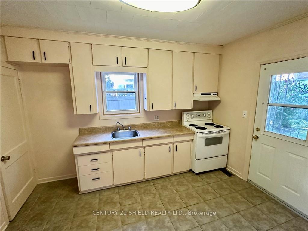 Photo 5 of 341 Adolphus Street, Cornwall — HOMEH