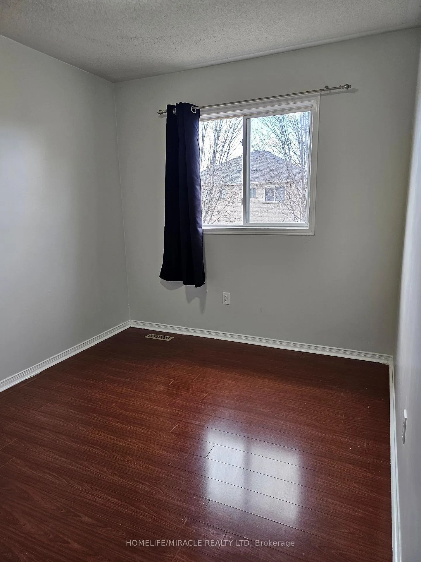 Photo 17 of 20 Whiteface Crescent, Brampton, Fletcher's Meadow — HOMEH