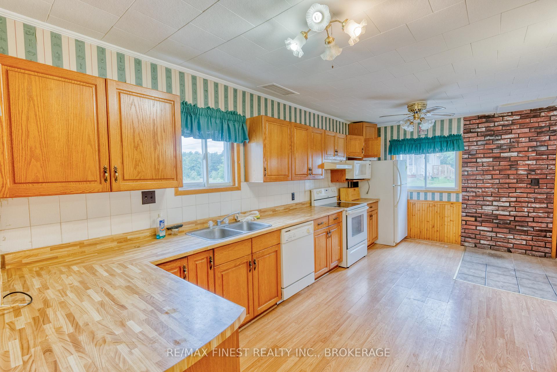 Photo 7 of 1039 Brock Road, Frontenac, Frontenac Centre — HOMEH