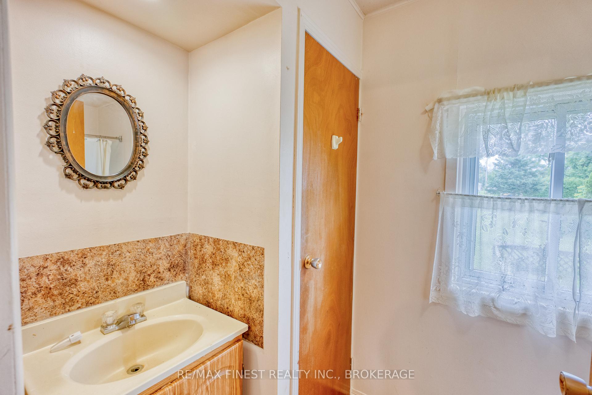 Photo 12 of 1039 Brock Road, Frontenac, Frontenac Centre — HOMEH