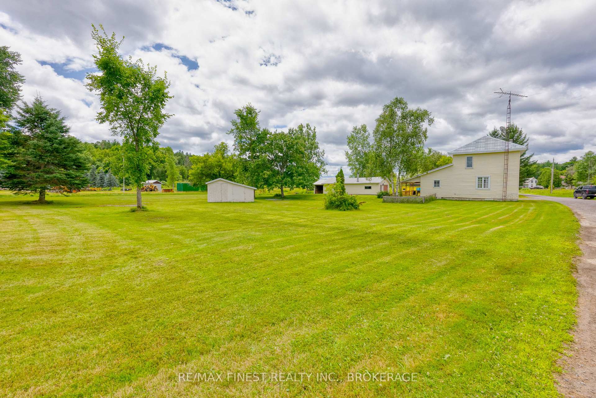 Photo 27 of 1039 Brock Road, Frontenac, Frontenac Centre — HOMEH