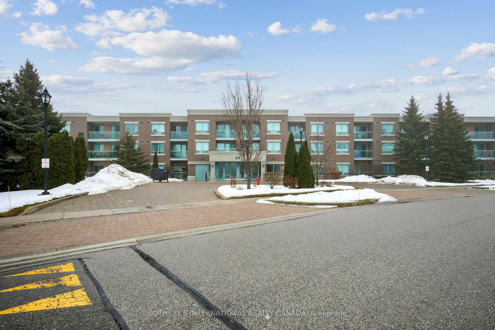Photo 1 of Unit 112, 25 Via Rosedale, Brampton, Sandringham-Wellington — HOMEH