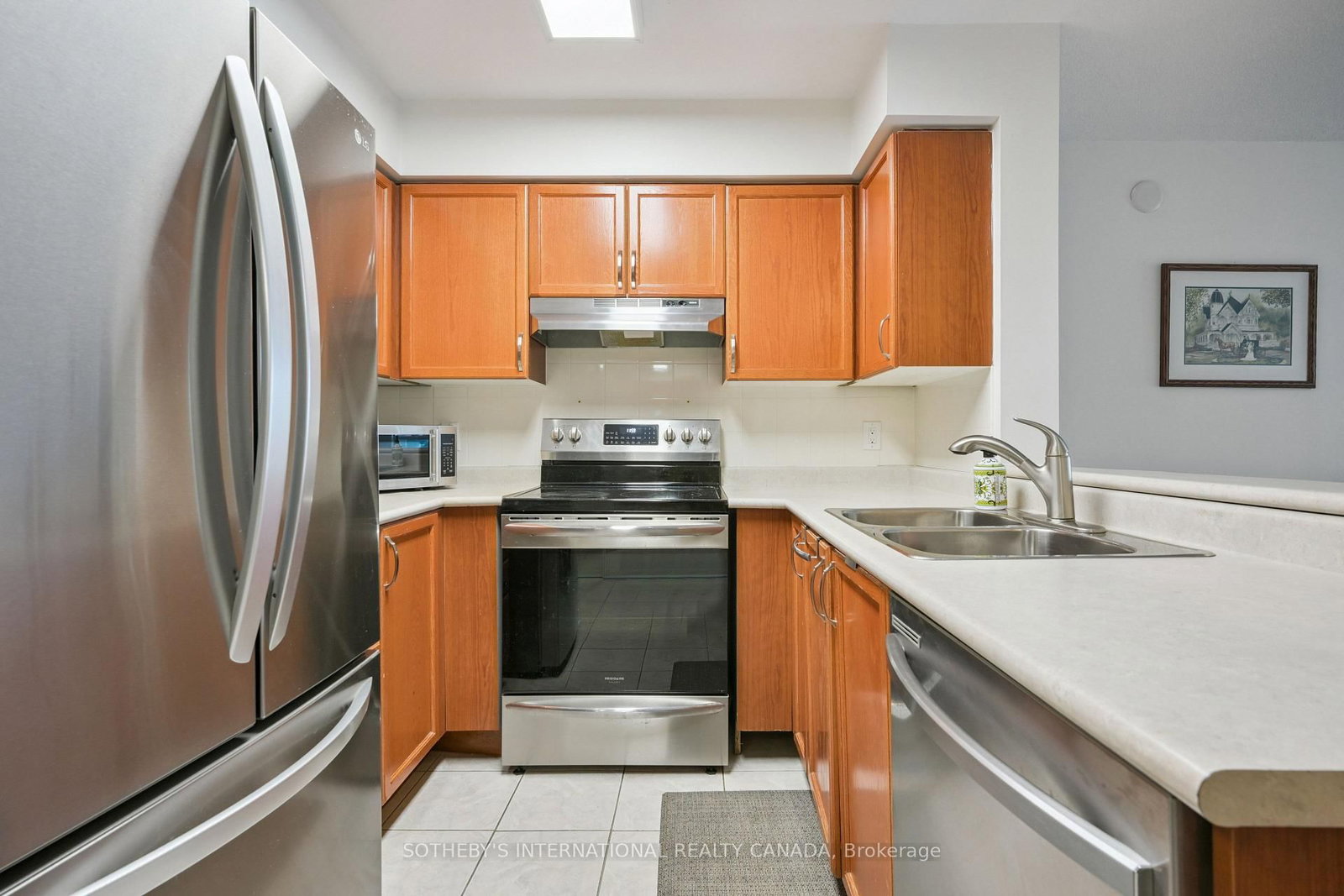 Photo 9 of Unit 112, 25 Via Rosedale, Brampton, Sandringham-Wellington — HOMEH
