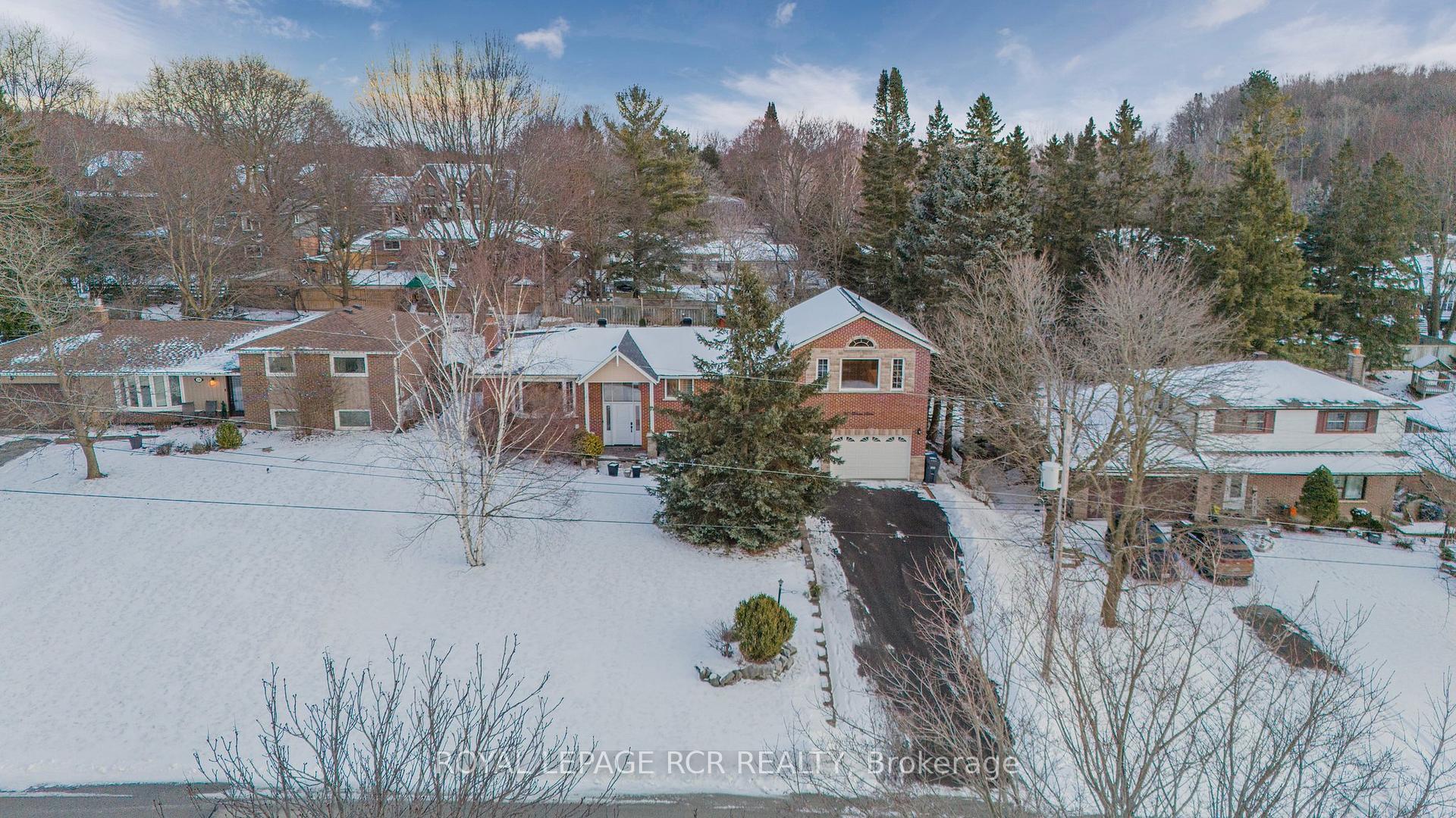Photo 1 of 20 Marion Street, Caledon, Caledon East — HOMEH