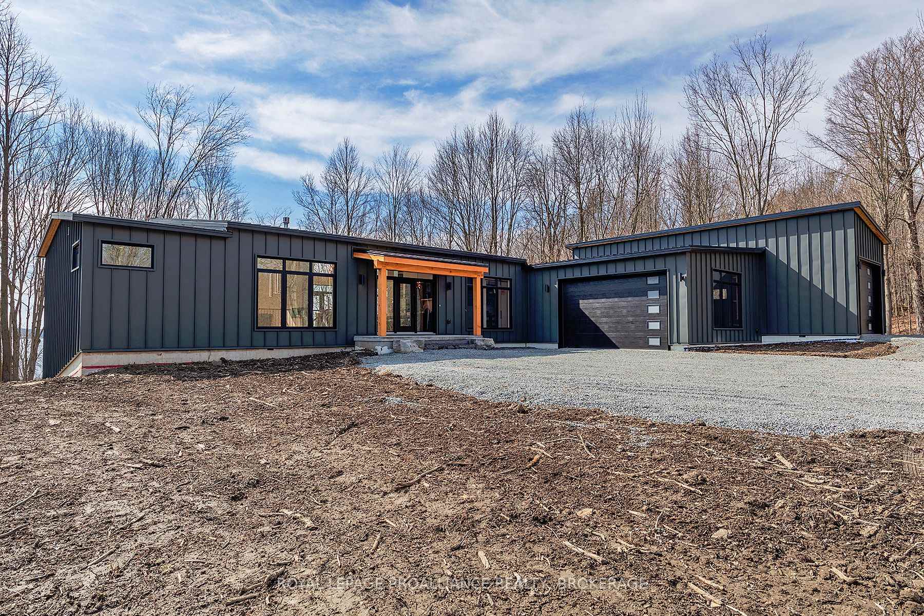 Photo 1 of 2872 Beach Nut Road, Frontenac, Frontenac South — HOMEH