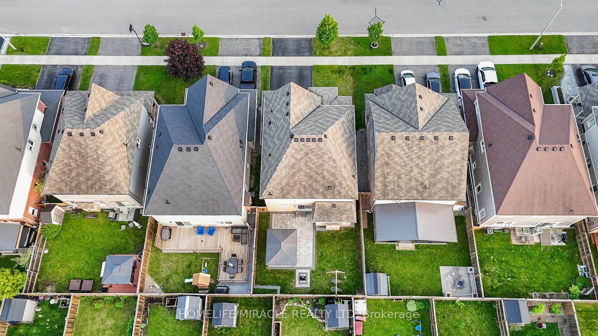 Photo 4 of 26 Kenneth Cole Drive, Clarington, Bowmanville — HOMEH