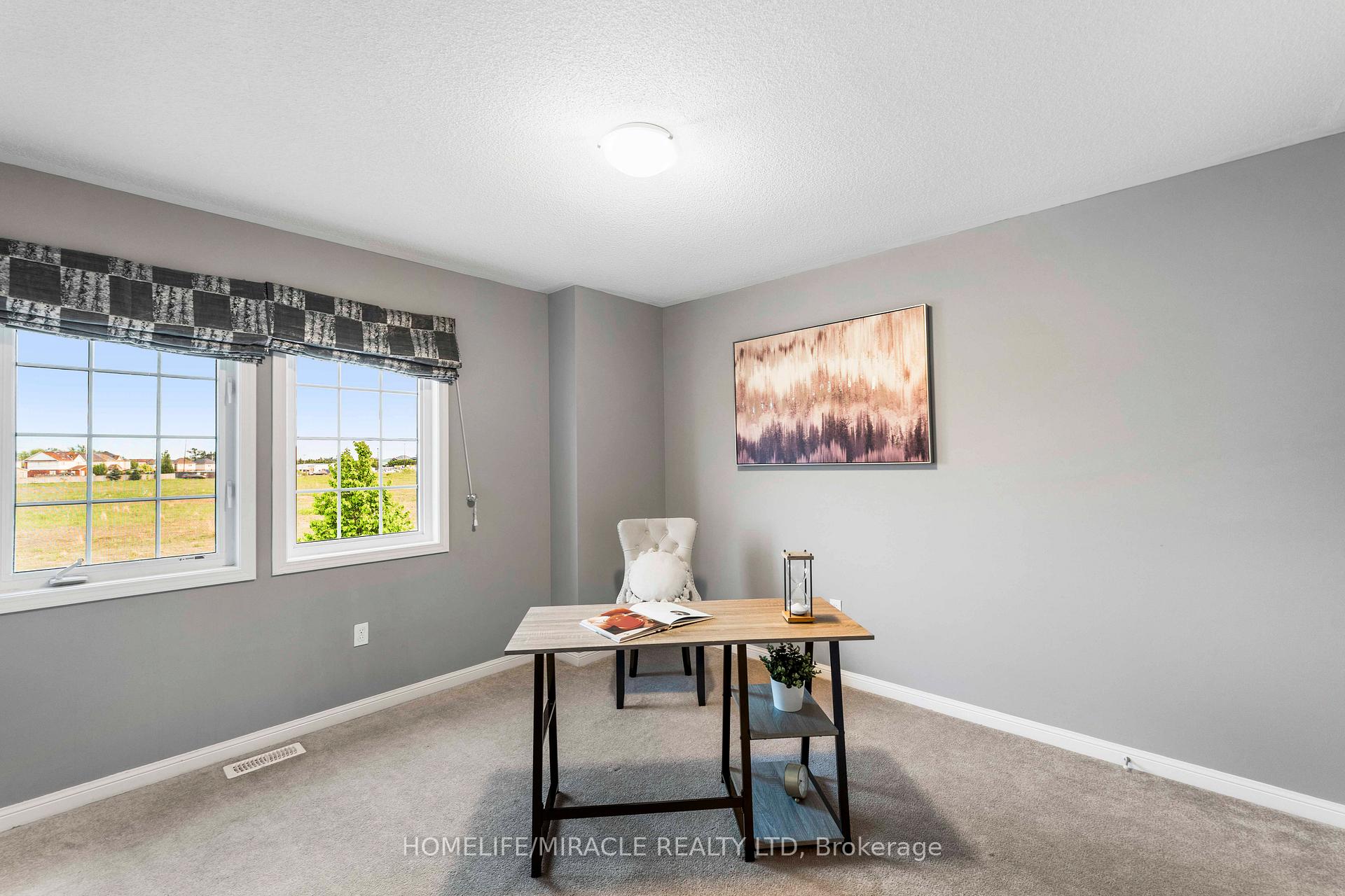 Photo 24 of 26 Kenneth Cole Drive, Clarington, Bowmanville — HOMEH