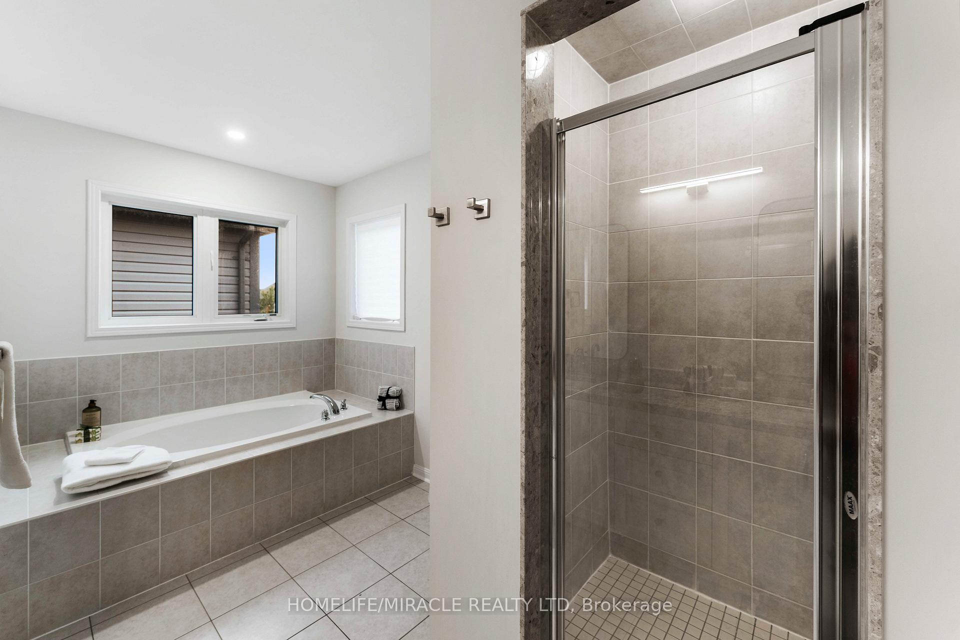 Photo 30 of 26 Kenneth Cole Drive, Clarington, Bowmanville — HOMEH